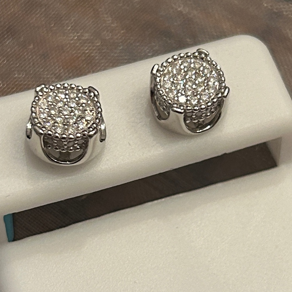Moissanite Diamond 925 Sterling  Silver Stud Earrings UNISEX‎
